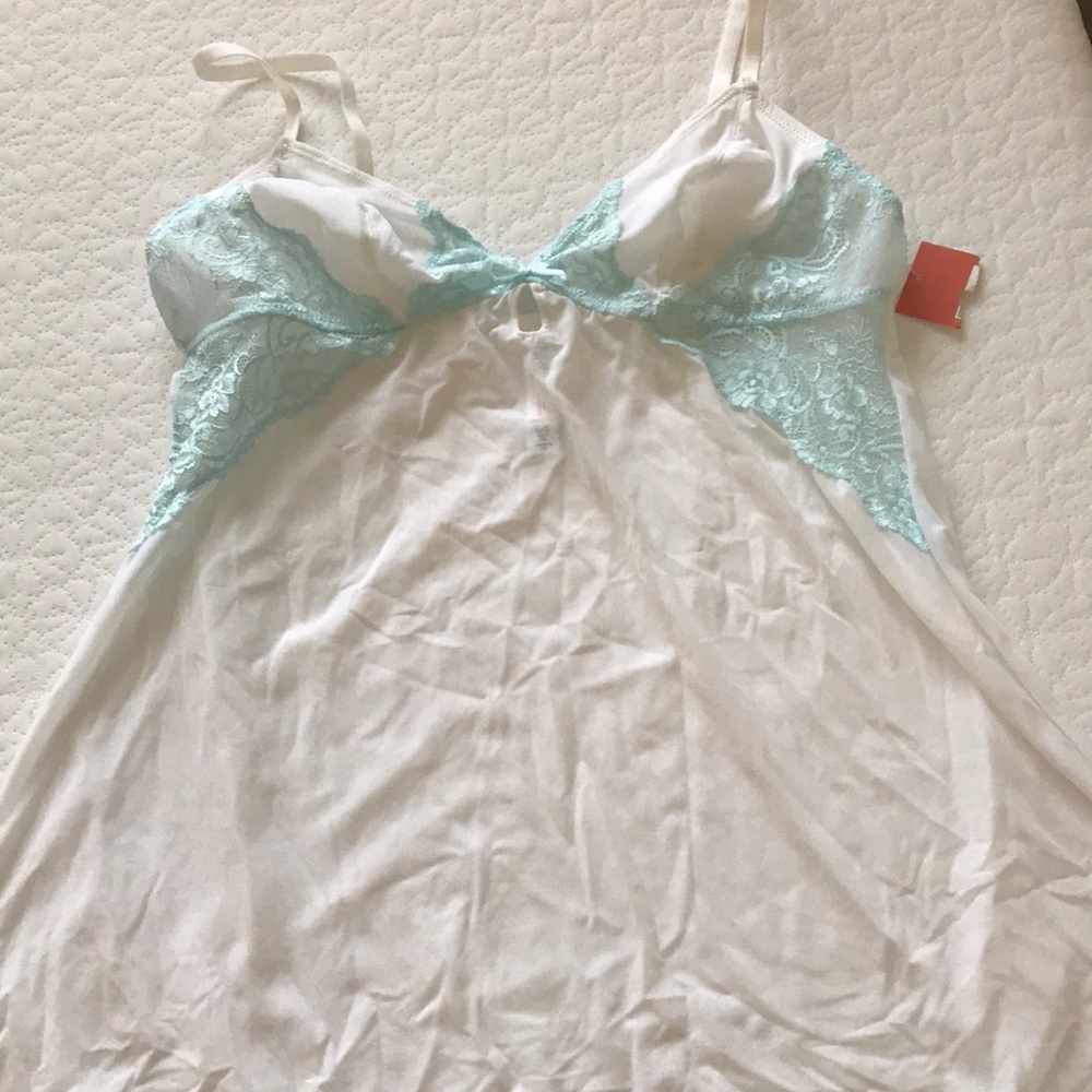 🌟 NWT White sheer night slip